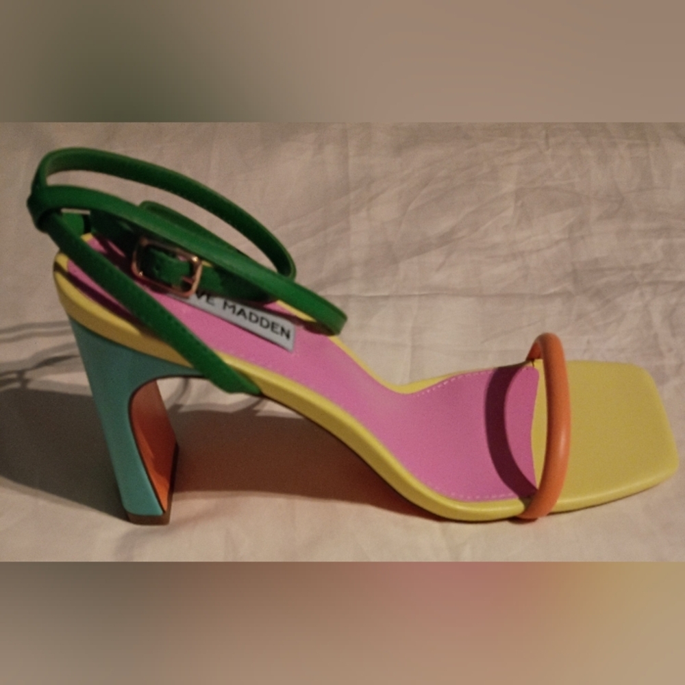 New With Box Steve Madden Erykah Multicolor Leather Strappy For Women-8.5